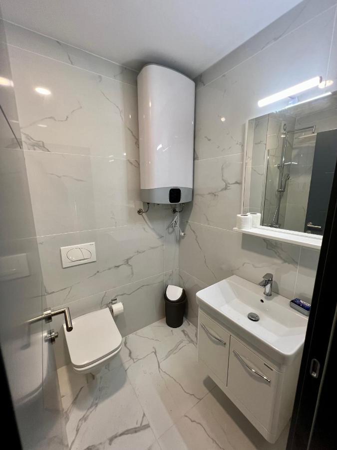 Sea & Sky Apartments Budva Luaran gambar